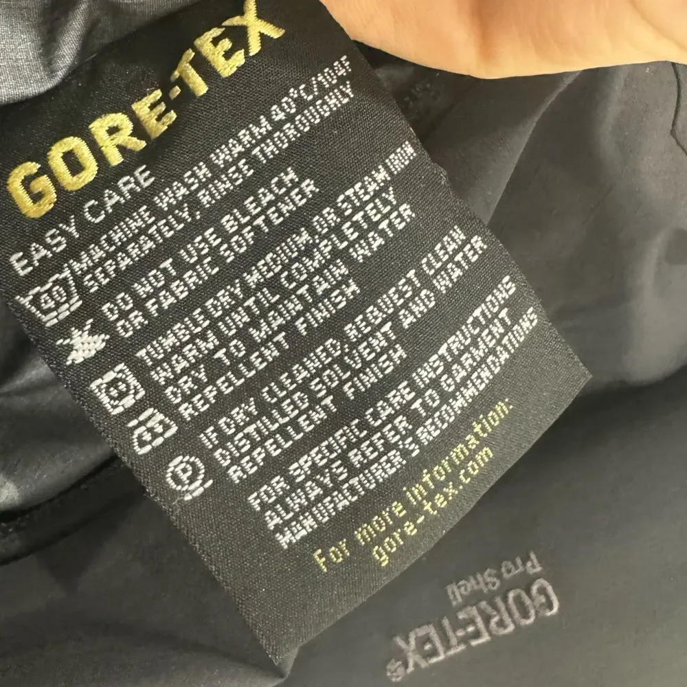 Arc'Teryx GoreTex Pro Shell Theta AR Black Jacket - Picture 10 of 13